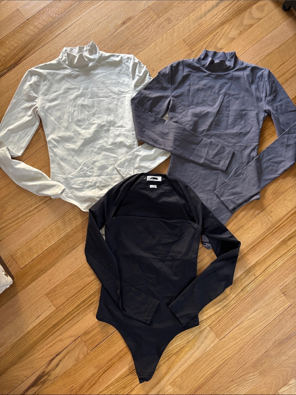 Aritzia NWOT Clean Girl Aesthetic Neutral Long Sleeve Bodysuits